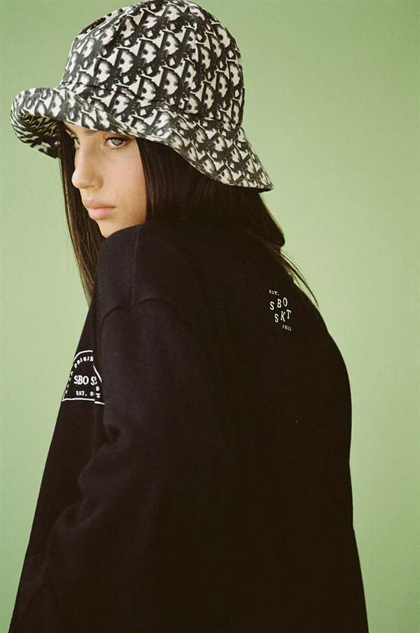 Luxor Sweater - Black - Image 7